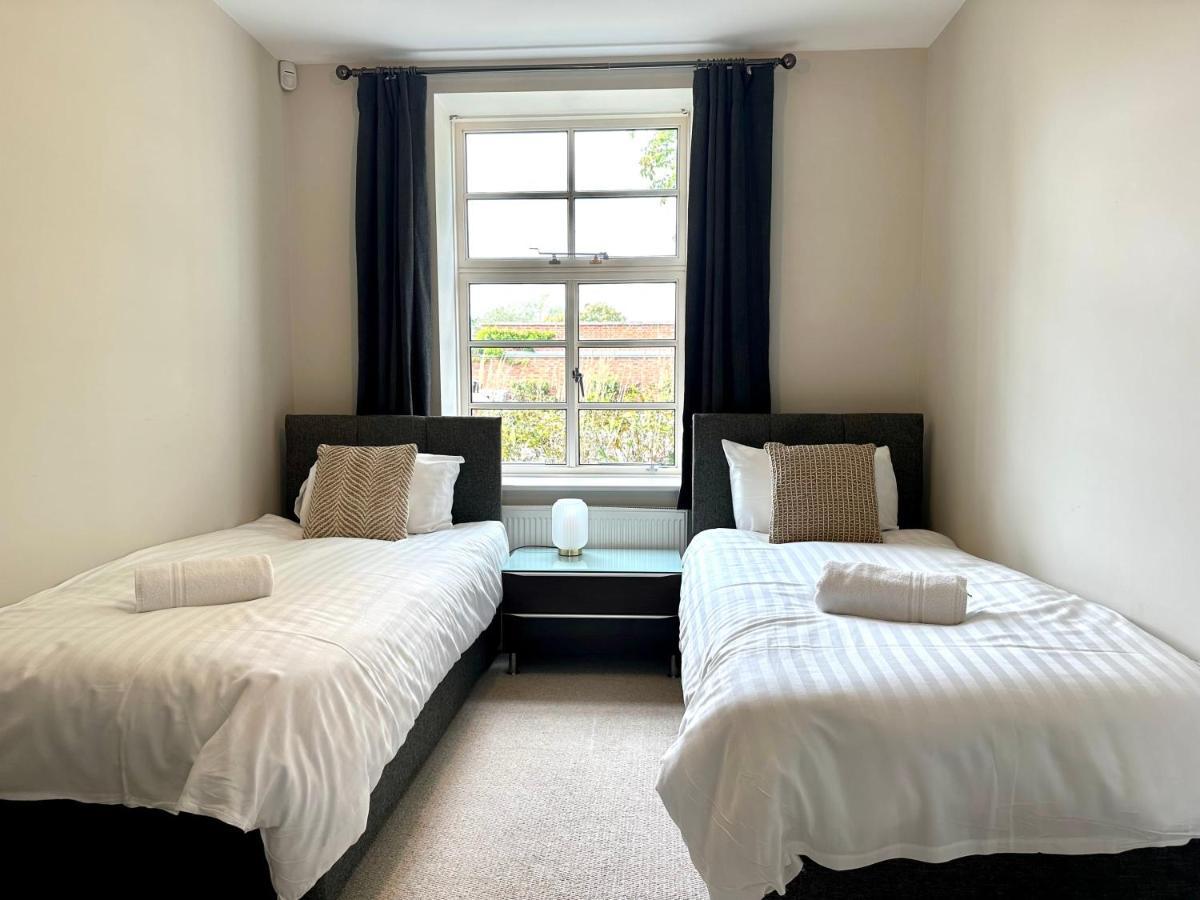 Desirable 2 Bedroom Apartment In Bicester That Sleeps 5 Zewnętrze zdjęcie